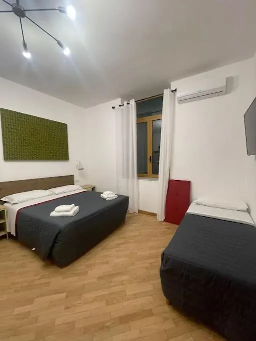Dante Apartament For Group And Family By Houseinnaples 0*, Naples