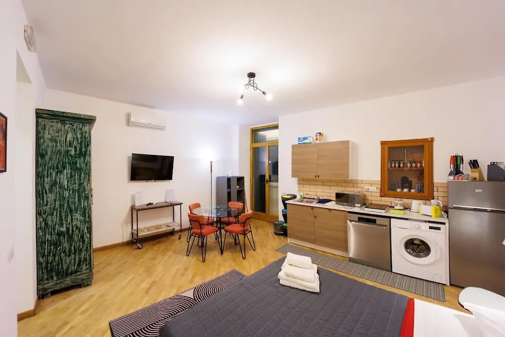 Apartment Dante Apartament For Group And Family By Houseinnaples