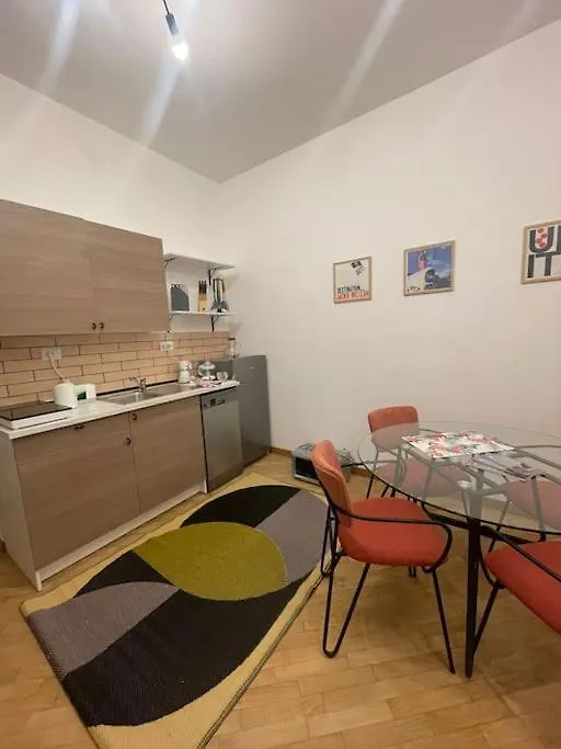 Dante Apartament For Group And Family By Housein나폴리 이탈리아