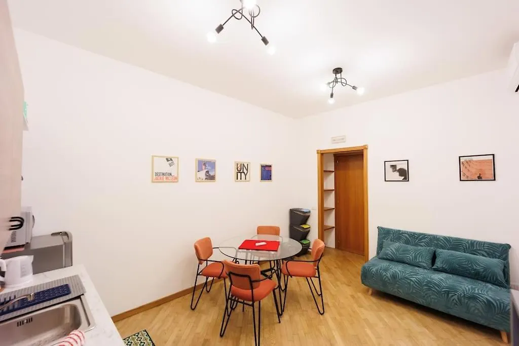 Dante Apartament For Group And Family By Housein나폴리 아파트