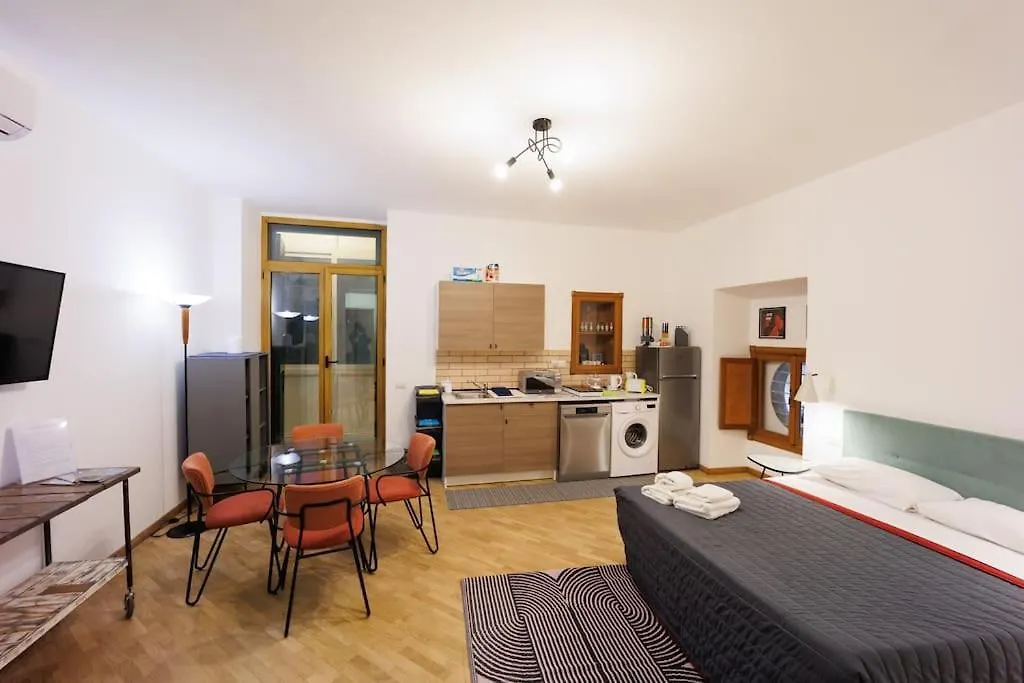 Dante Apartament For Group And Family By Housein나폴리 아파트 나폴리