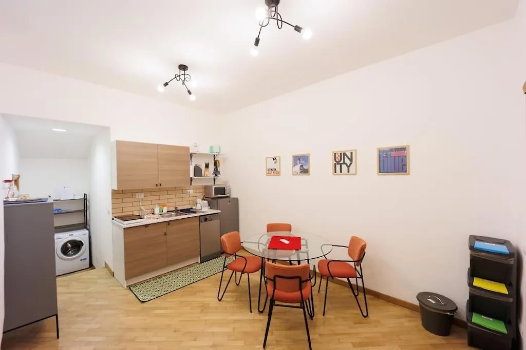 아파트 Dante Apartament For Group And Family By Housein나폴리 이탈리아