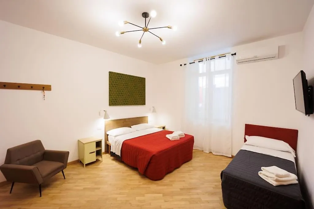Dante Apartament For Group And Family By Houseinnaples Italy