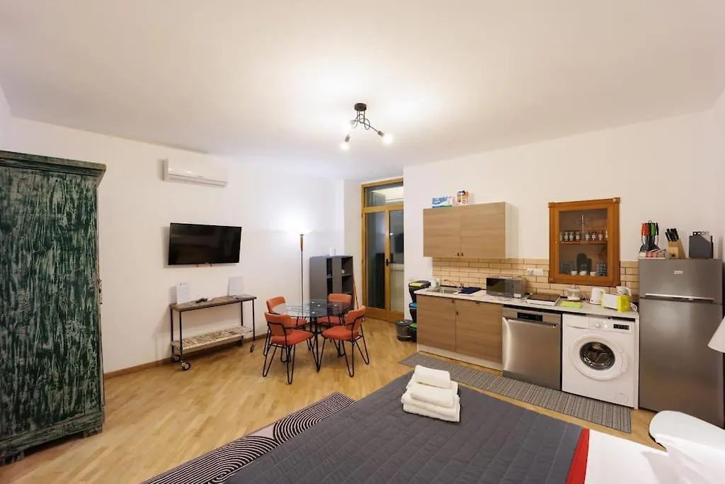 Dante Apartament For Group And Family By HouseinNeapel