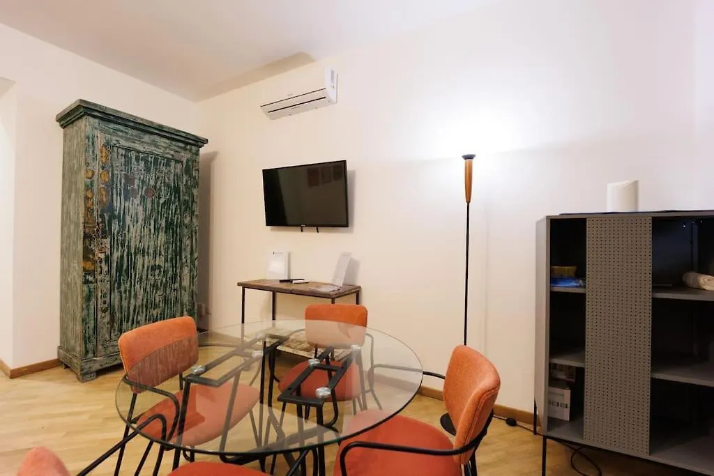 Dante Apartament For Group And Family By Houseinnaples 0*, Naples Italy